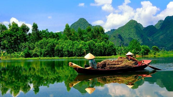 Quần dáng cong đang gây sốt với thiết kế độc đáo và tính ứng dụng cao, giúp tạo hiệu